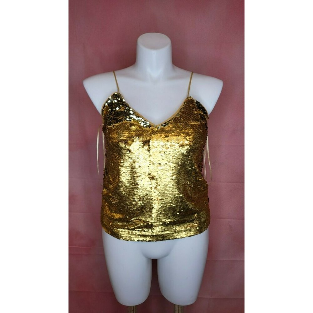 NWT GIANNI BINI sequin top Medium  Original Price $49.00 Gold